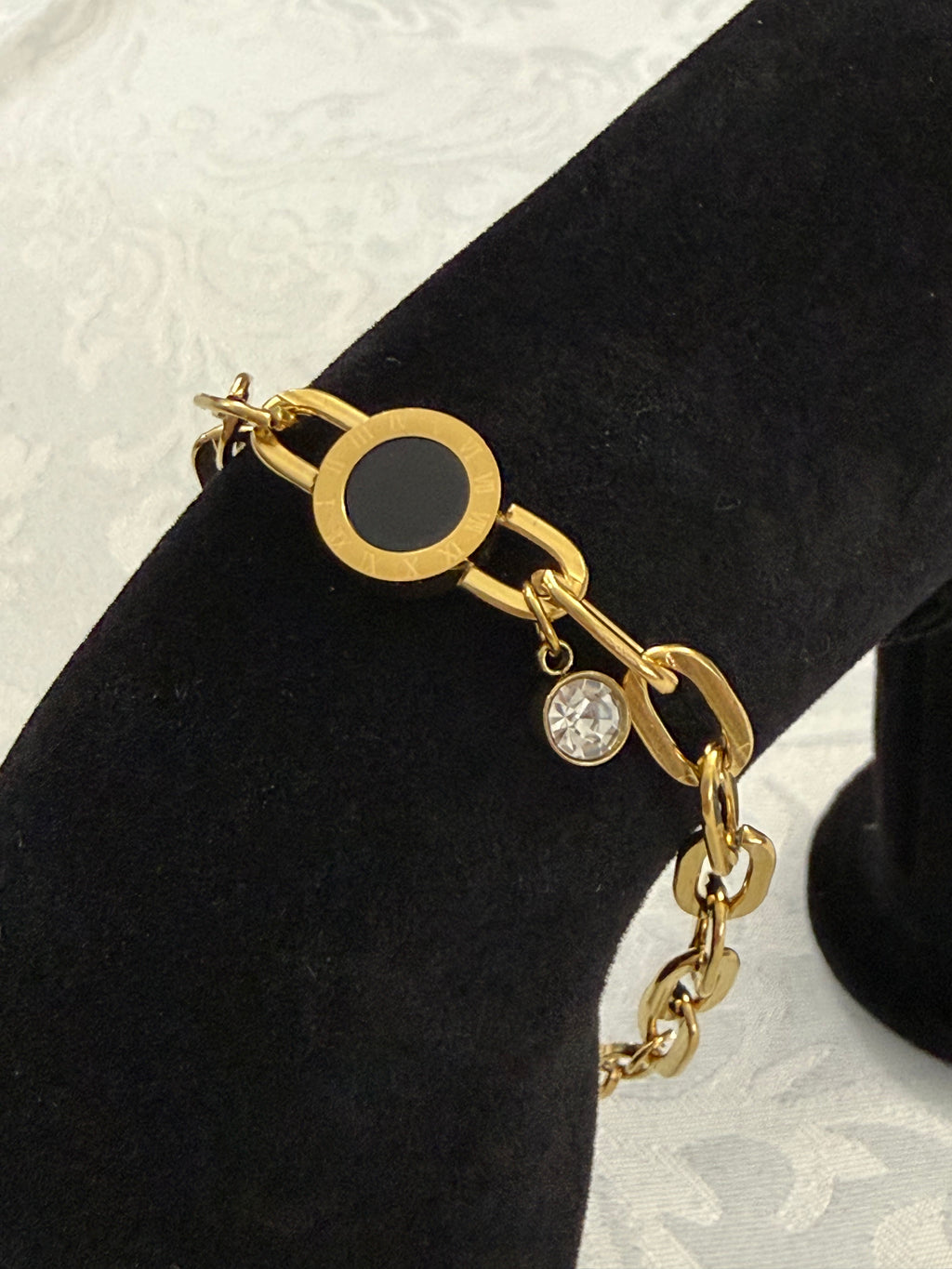 NOVAHERA Noir Roman Bracelet