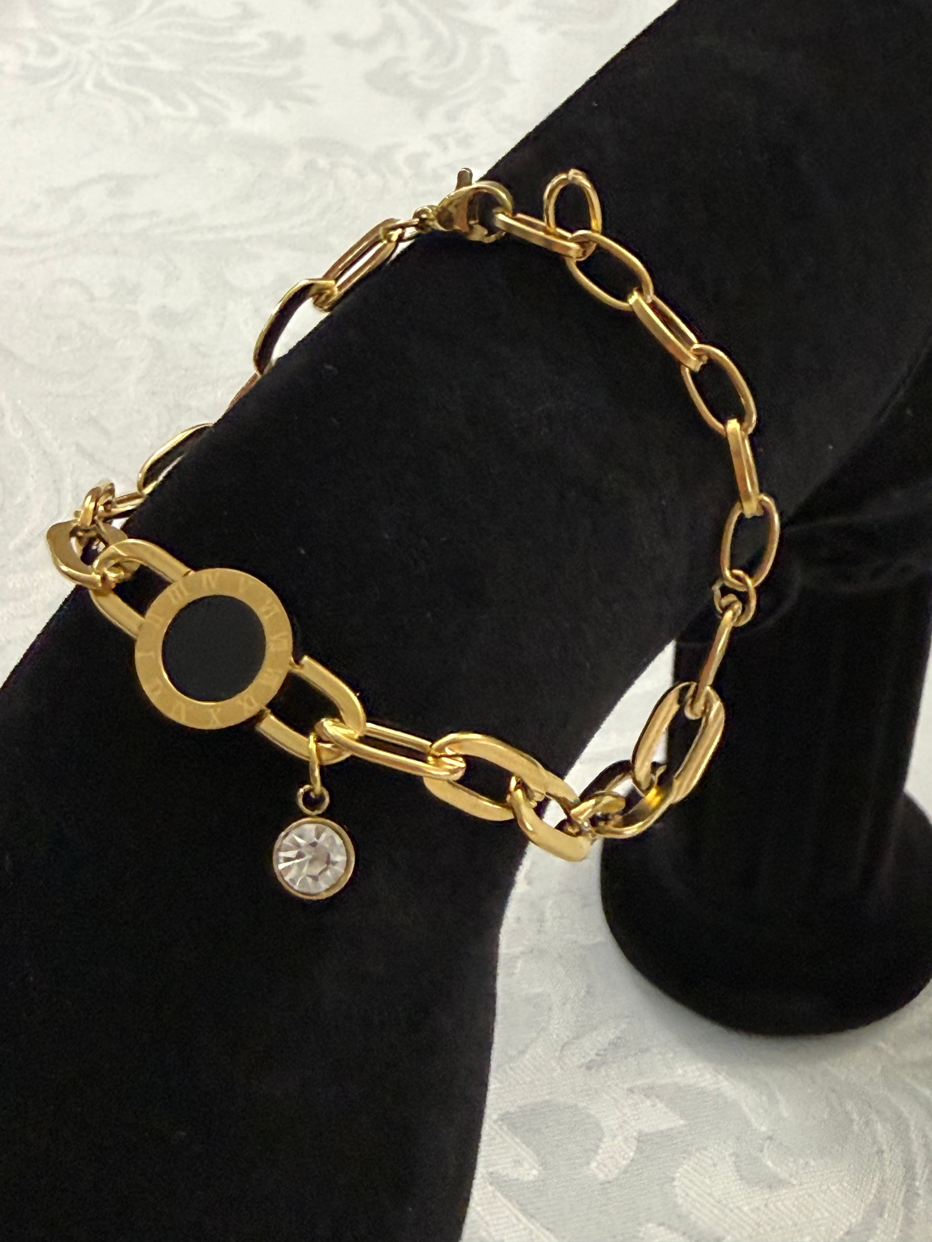 NOVAHERA Noir Roman Bracelet