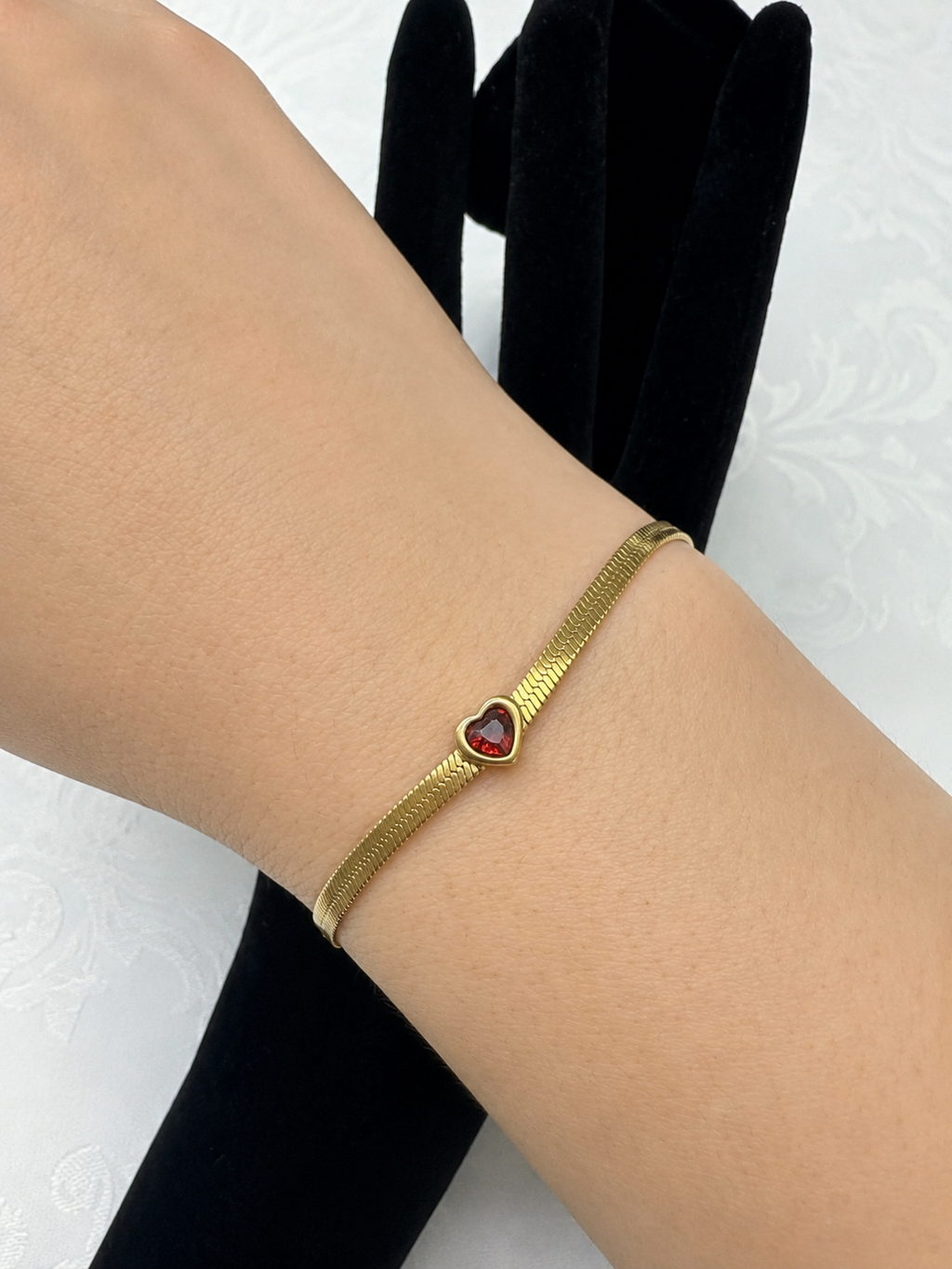 NOVAHERA Sweetheart Bracelet