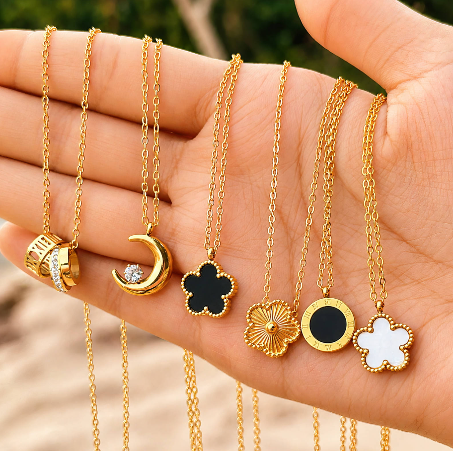 NOVAHERA Roman Trinity Necklace