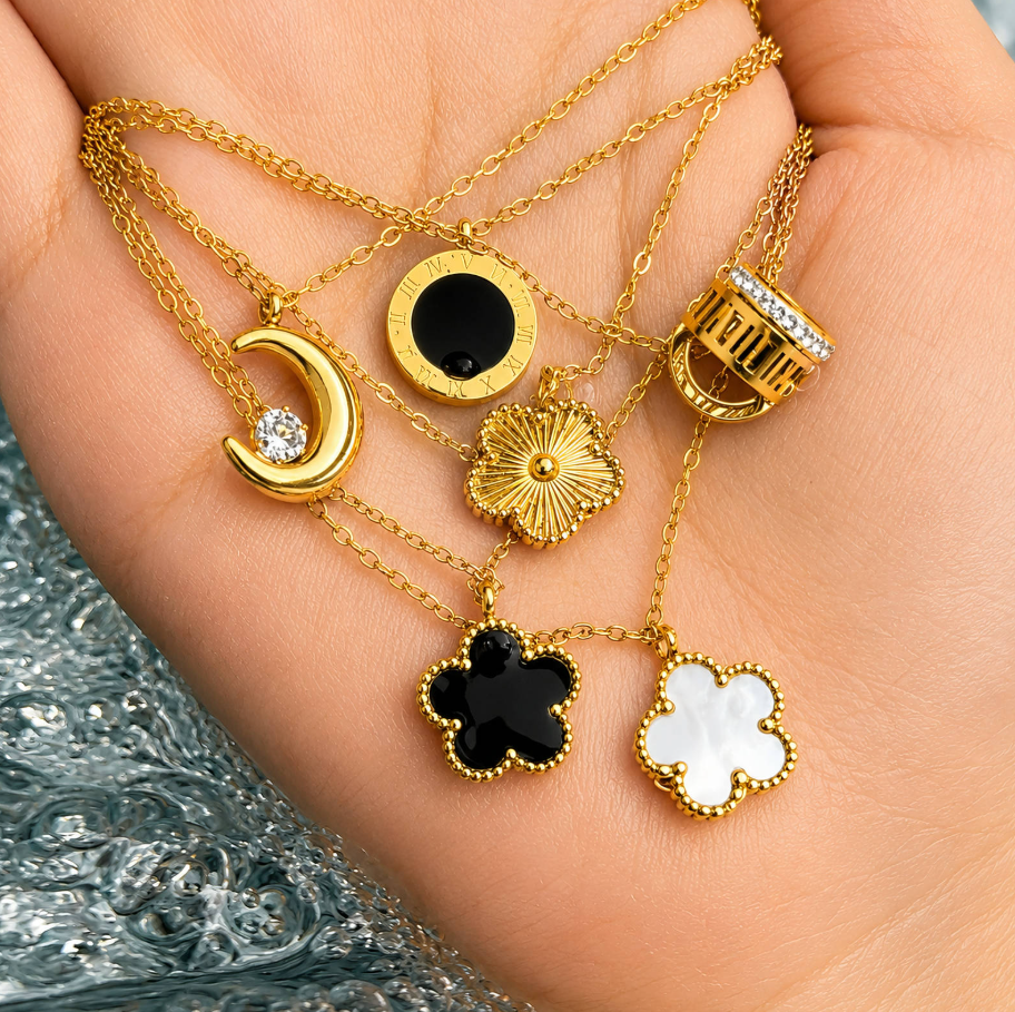 NOVAHERA Roman Trinity Necklace