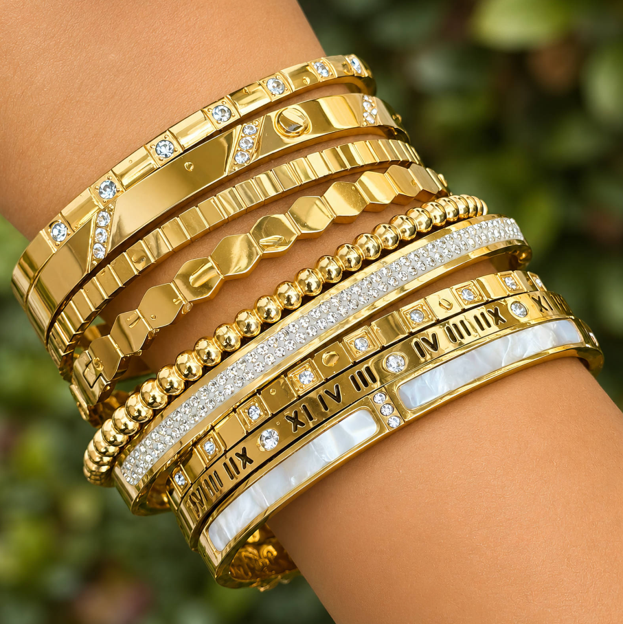 NOVAHERA | Celeste Crystal Bangle