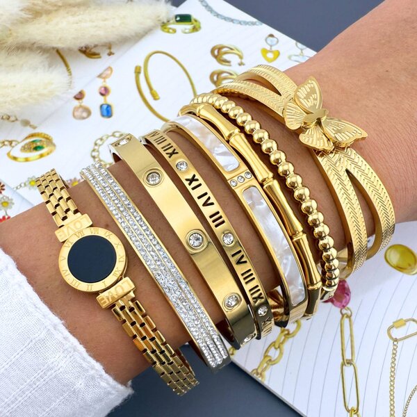 🤍 Pearl Elegance Bangle (✨ PRE-ORDER ITEM)