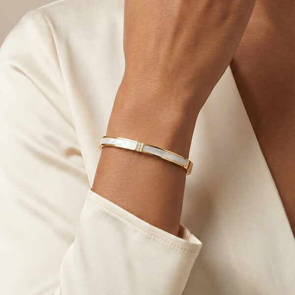 🤍 Pearl Elegance Bangle (✨ PRE-ORDER ITEM)